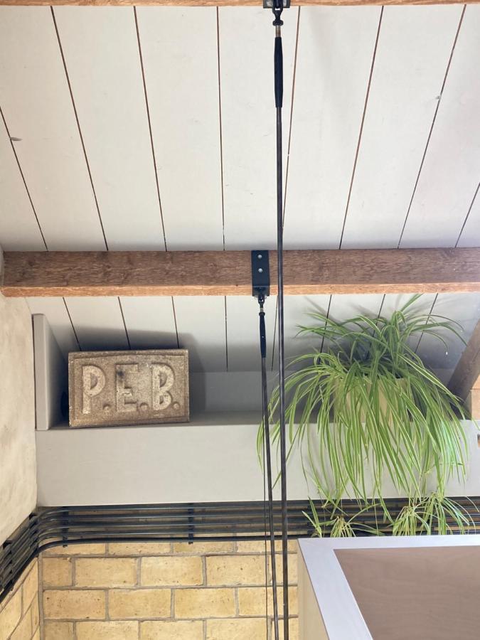 Wirdum Tiny House Van Hoogspanning Naar Ontspanning מראה חיצוני תמונה
