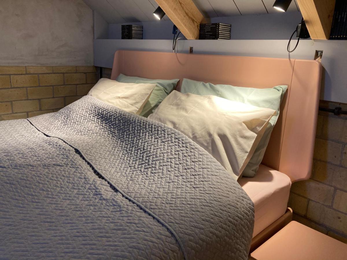 Wirdum Tiny House Van Hoogspanning Naar Ontspanning מראה חיצוני תמונה