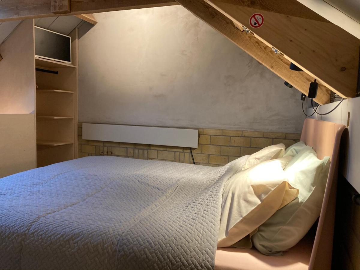 Wirdum Tiny House Van Hoogspanning Naar Ontspanning מראה חיצוני תמונה